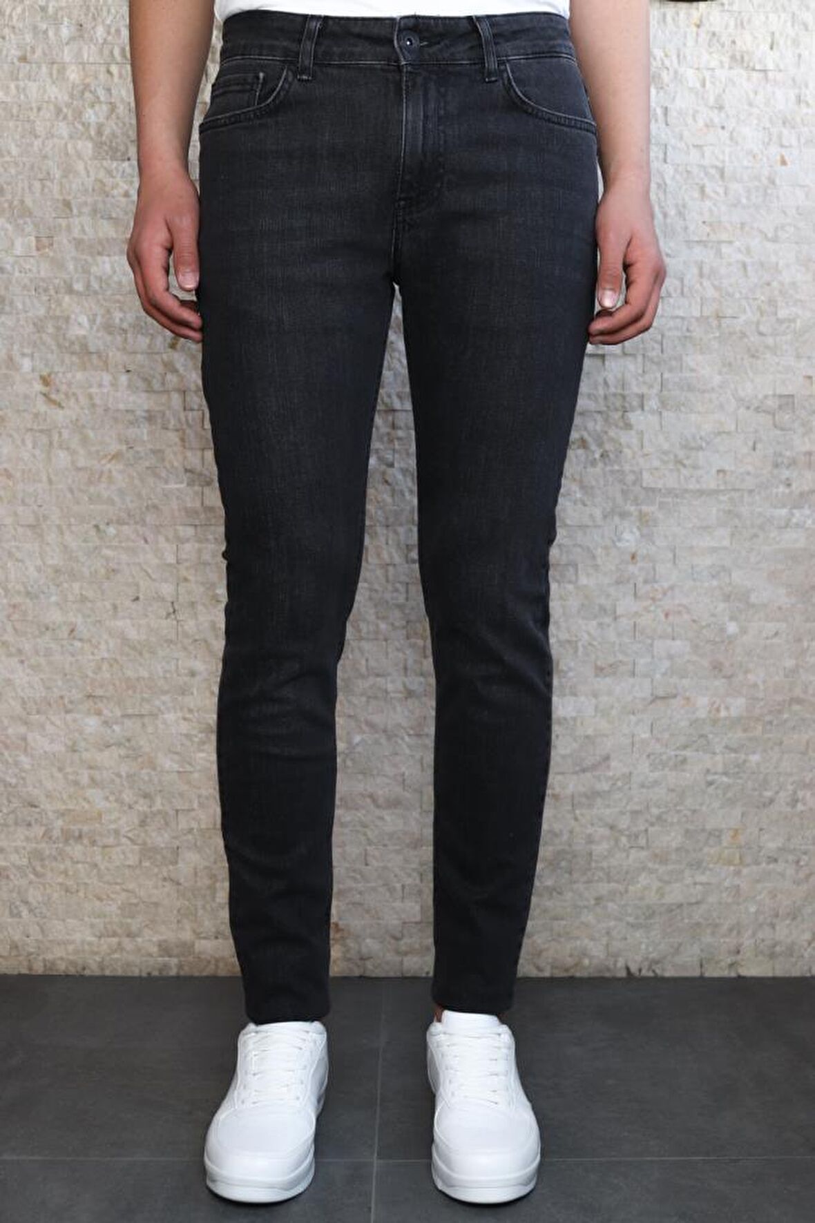 Erkek Siyah Taşlamalı Slim Fit Jean  Pantolon HLTHE1947