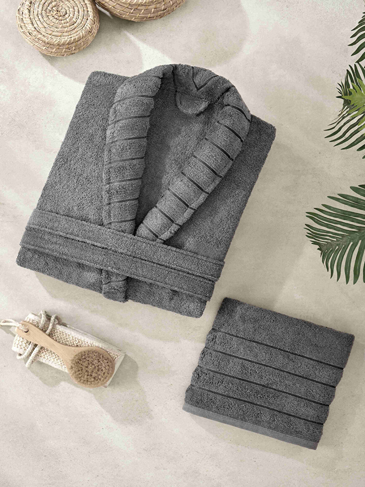 AquaLoom Lüx Erkek Bornoz ve Havlu Seti &amp;#37;100 Pamuklu Antrasit