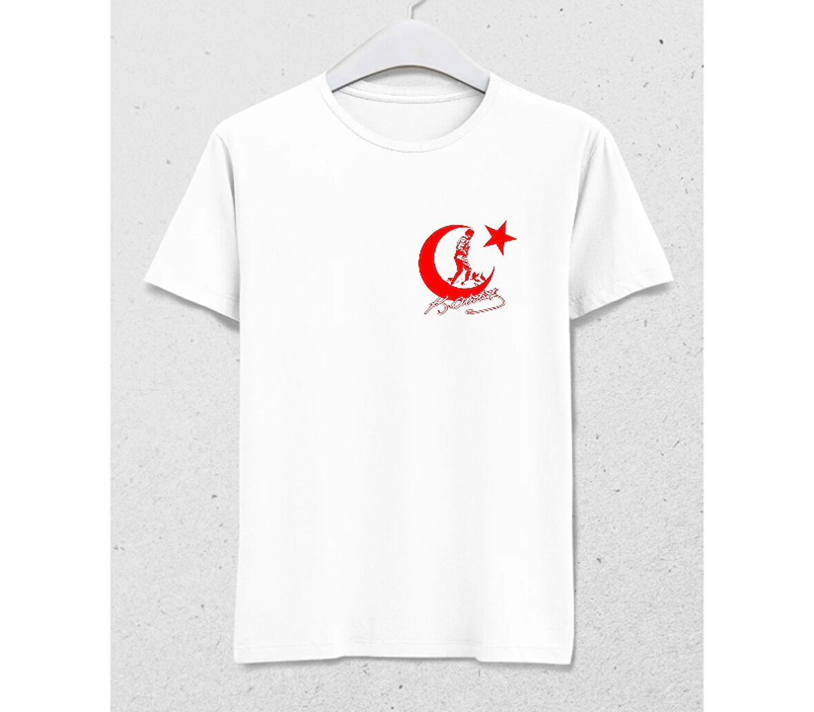 Zaferin İzinde! Atatürk'ün Mirası Özel Tasarım T-Shirt Beyaz