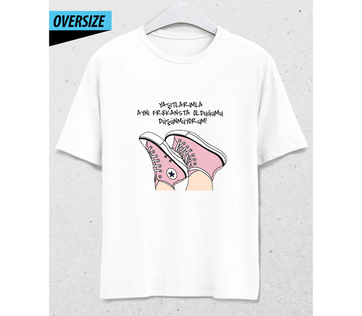 Farklı Frekans Oversize T-Shirt – Tarzı da Düşüncesi de Özgün Beyaz