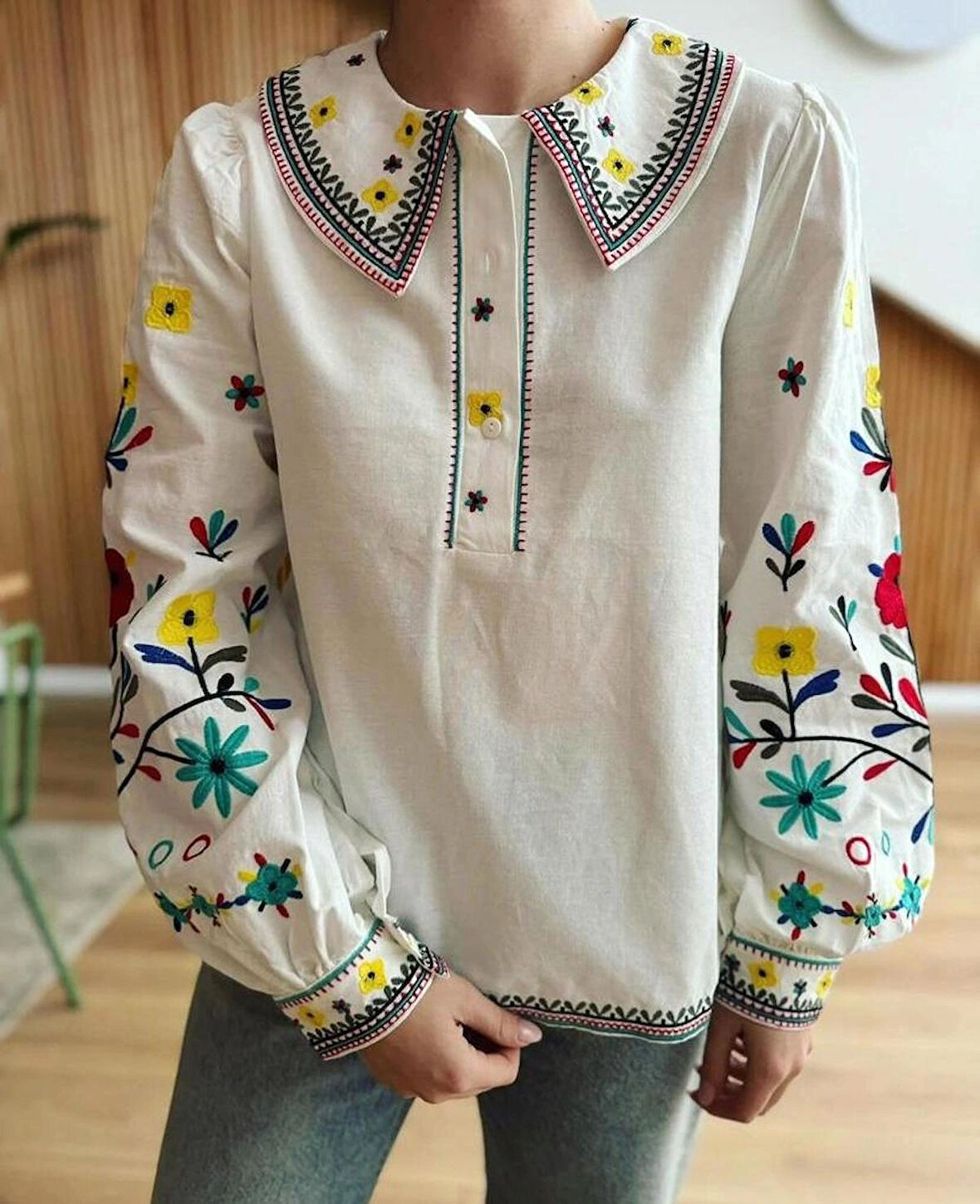 BEBE YAKA ÇİÇEK NAKIŞLI TASARIM VİNTAGE GÖMLEK