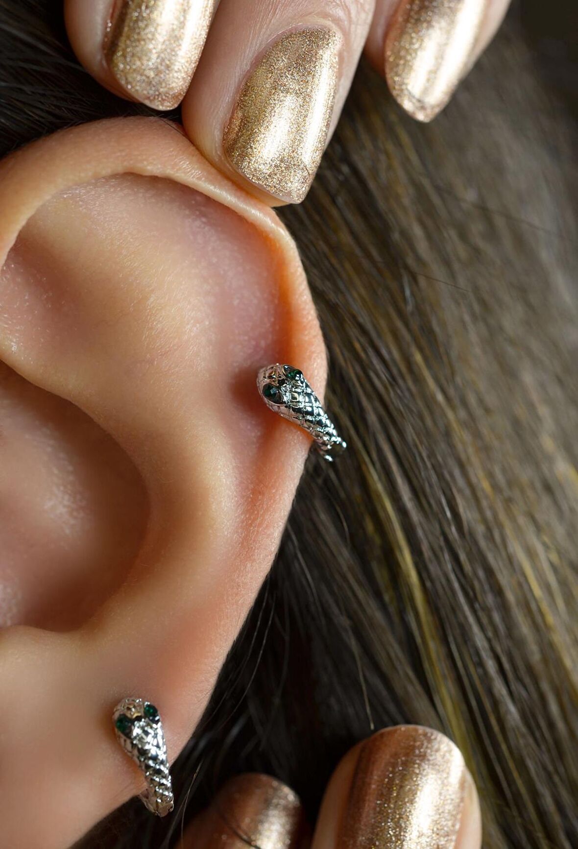 Gümüş Renkli Yılan Piercing Tragus Helix Kıkırdak Üst Lob