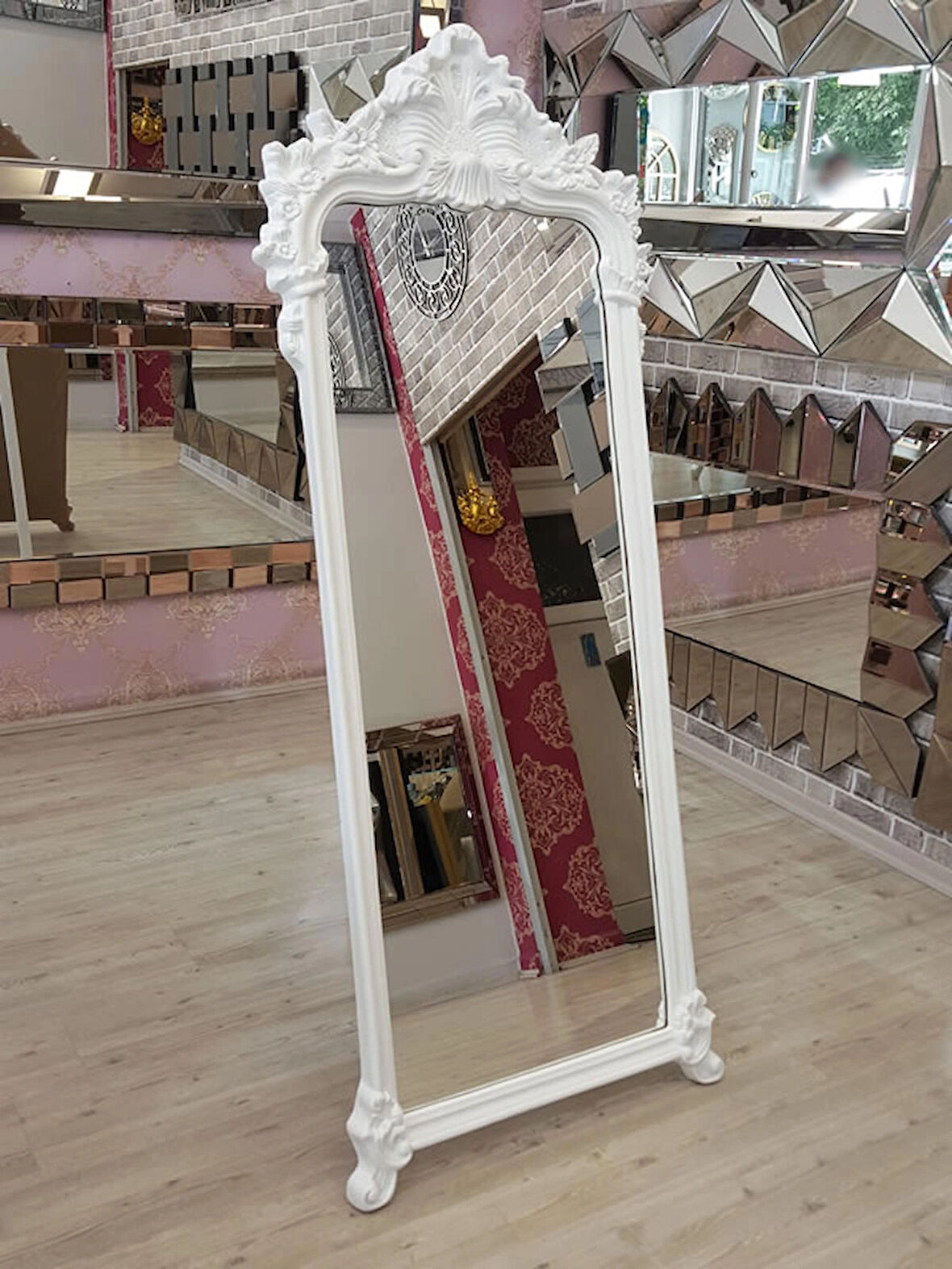 Ayna Denizi Vintage Madam Gold Model Altın Renk Dekoratif Ayaklı Boy Aynası
