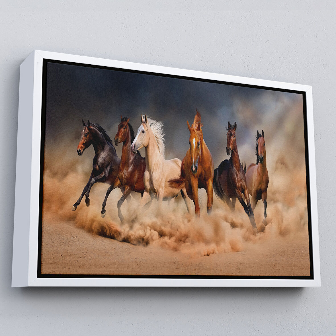 Altın Çerçeveli Koşan Atlar Dekoratif Kanvas Tablo