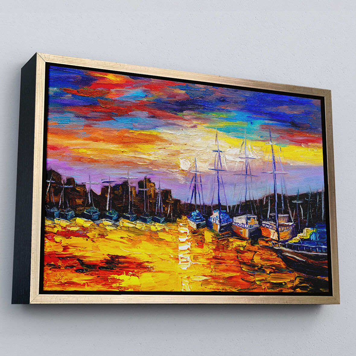 Altın Çerçeveli Balıkçı Köyü Kanvas Duvar Tablosu