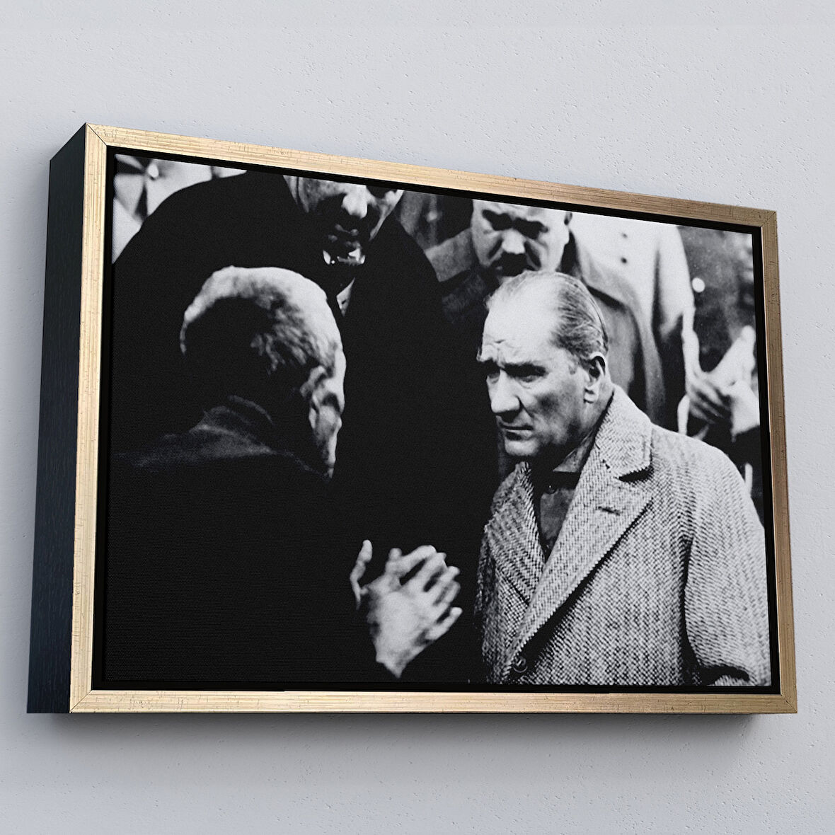 Altın Çerçeveli Atatürk Portre Tablosu Mustafa Kemal Atatürk Dikdörtgen Dekoratif Kanvas Tablo