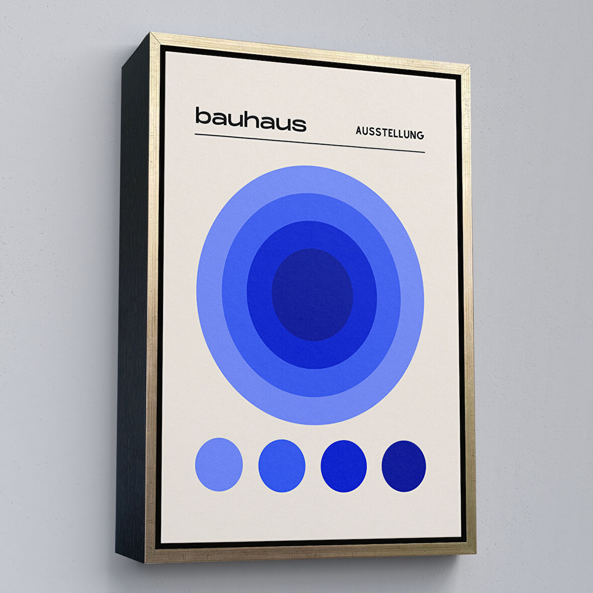 Altın Çerçeveli Çocuk Odası Sevimli Yavru Zürafa Tablosu