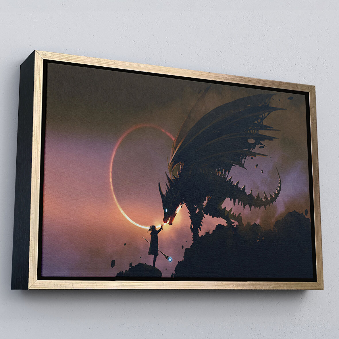 Altın Çerçeveli Ejderhasına El Uzatan Büyücü Sahnesi Dekoratif Tablo