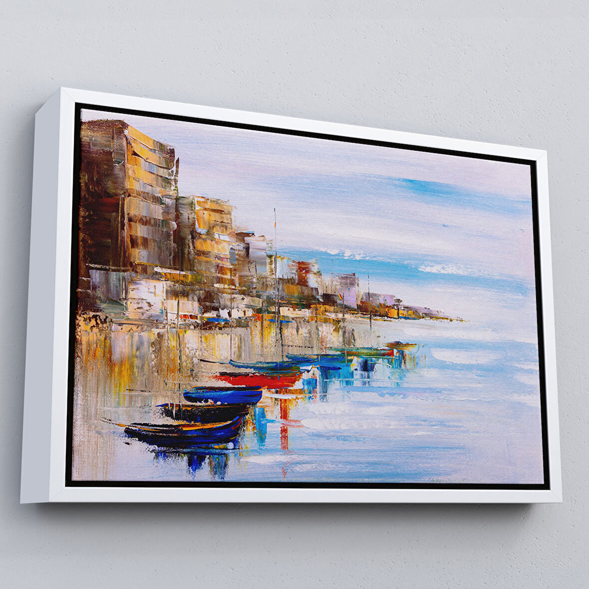 Beyaz Çerçeveli Sahildeki Renkli Tekneler Dekoratif Kanvas Duvar Tablosu