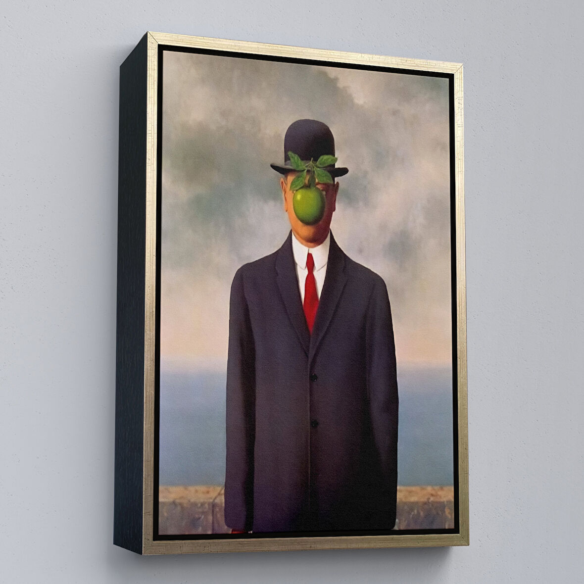 Altın Çerçeveli Renee Magritte'in Adamın Oğlu İsimli Eseri Kanvas Tablo