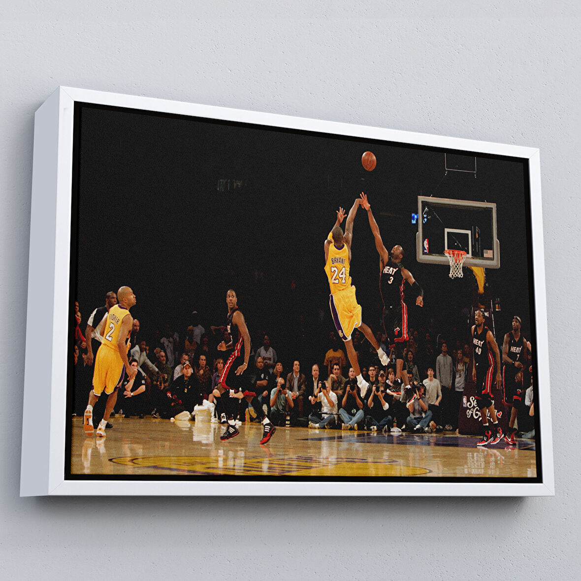 Beyaz Çerçeveli Kobe Bryant Los Angeles Lakers Kanvas Tablo / Black Mamba