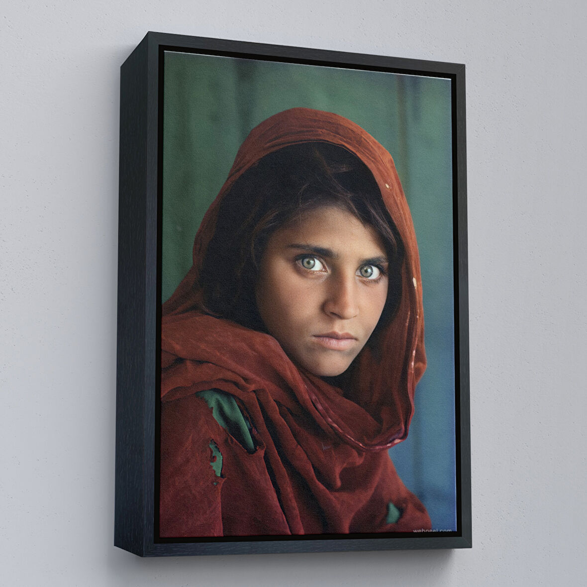 Siyah Çerçeveli Afgan Kızı Ünlü Fotoğrafçı Steve Mccurry National Geographic Kanvas Tablo