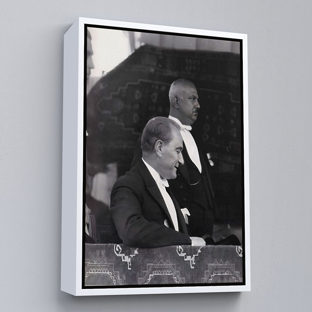 Beyaz Çerçeveli Mustafa Kemal Atatürk Duvar Tablosu