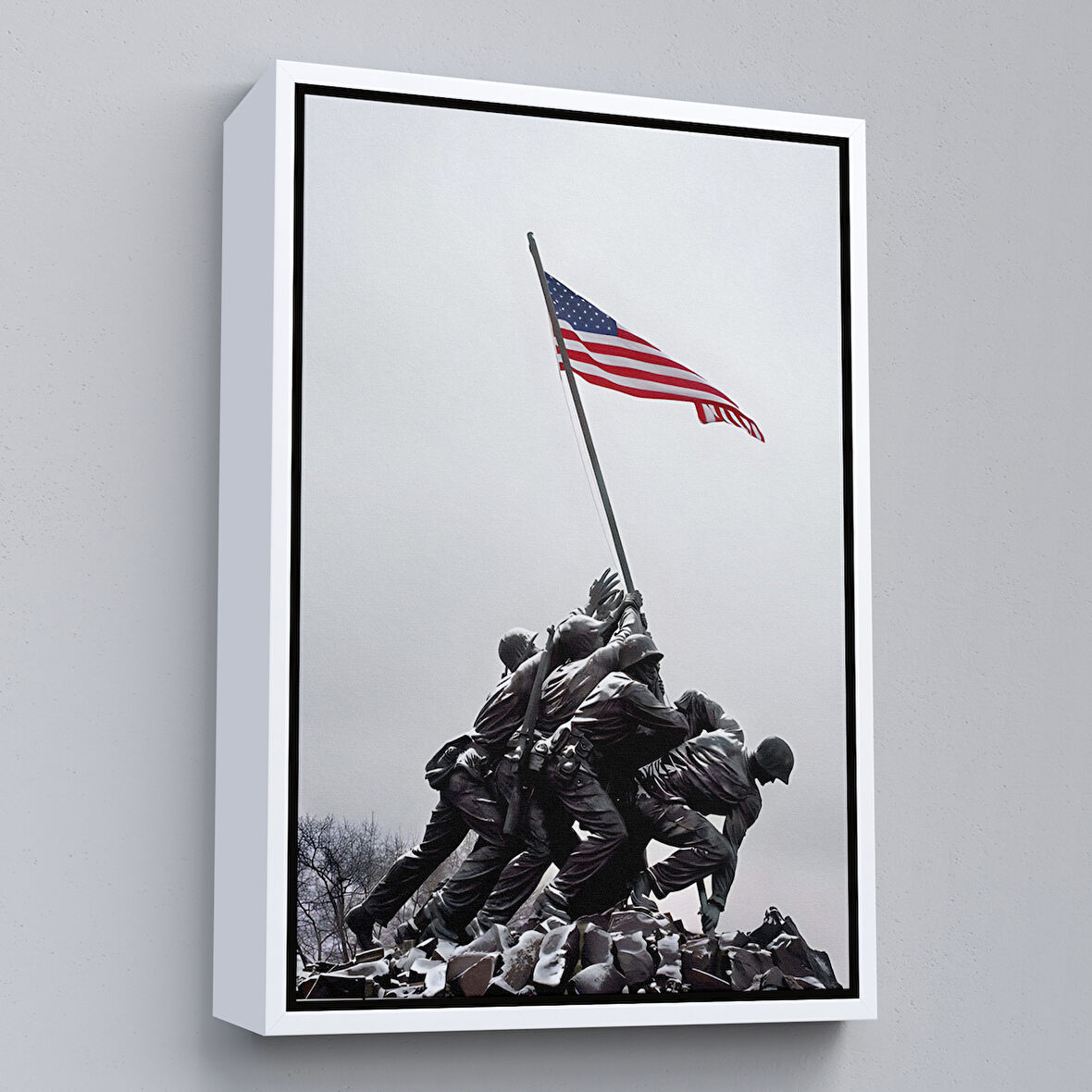 Beyaz Çerçeveli Amerika Bayrağı Diken Askerler Dekoratif Duvar Tablosu