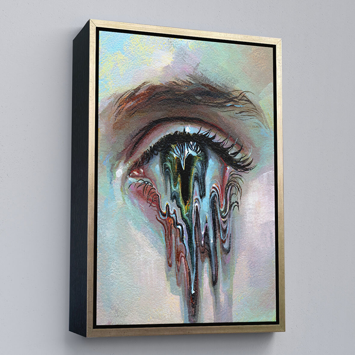 Altın Çerçeveli Gözü Akan Kadın Dekoratif Tablo