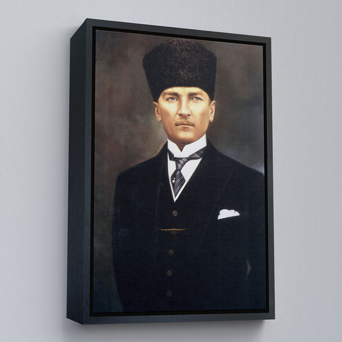 Siyah Çerçeveli Atatürk Portre Tablosu Mustafa Kemal Atatürk Dikdörtgen Dekoratif Kanvas Tablo