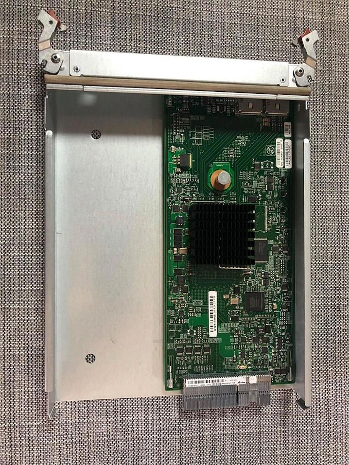 EMC 303-137-000D DAE LCC LİNK CONTROL CARD Vnxe3100 Bağlantı Kontrol Kartı
