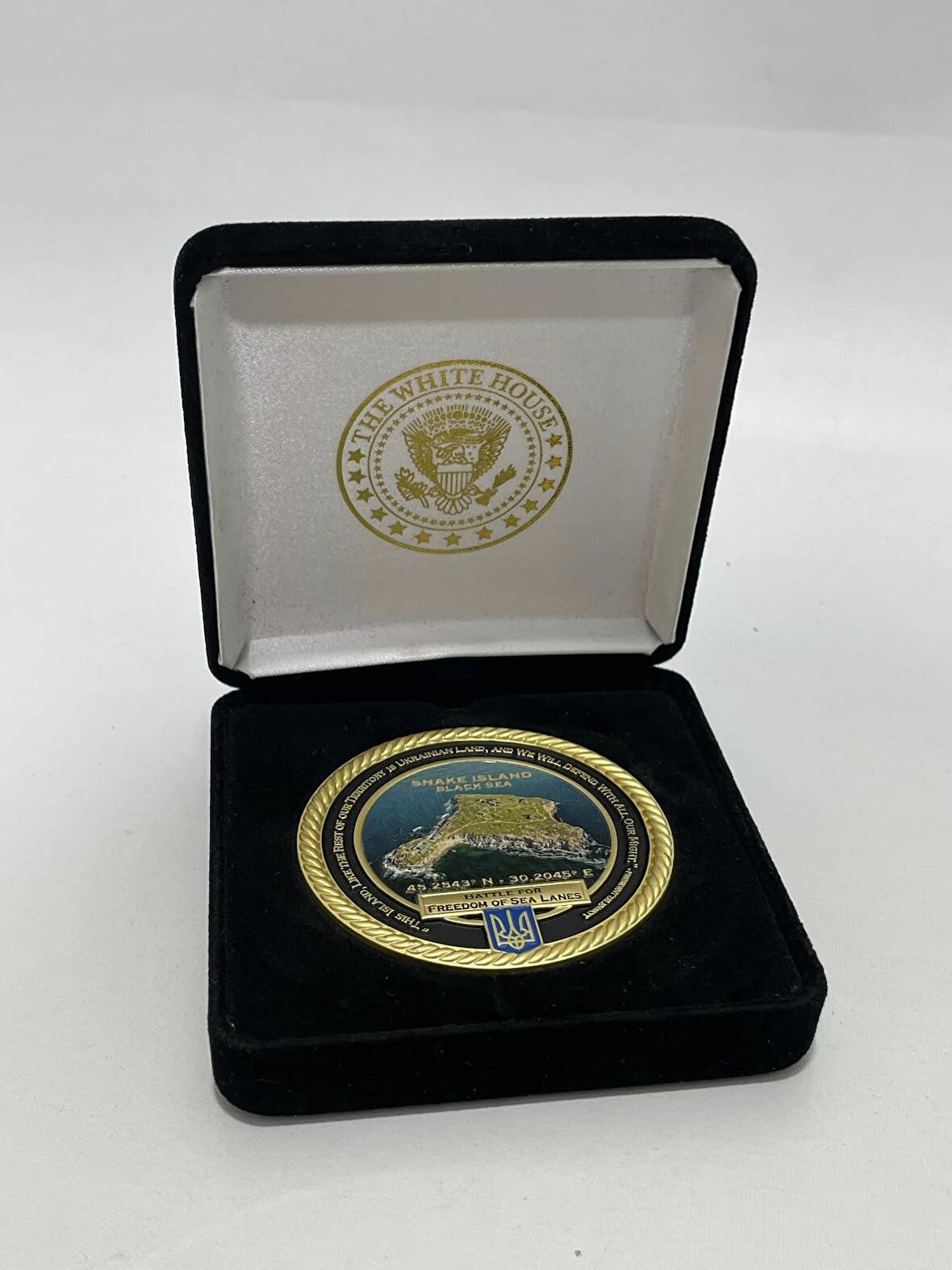 The White House Coin #9 Snake Island Hatıra Parası