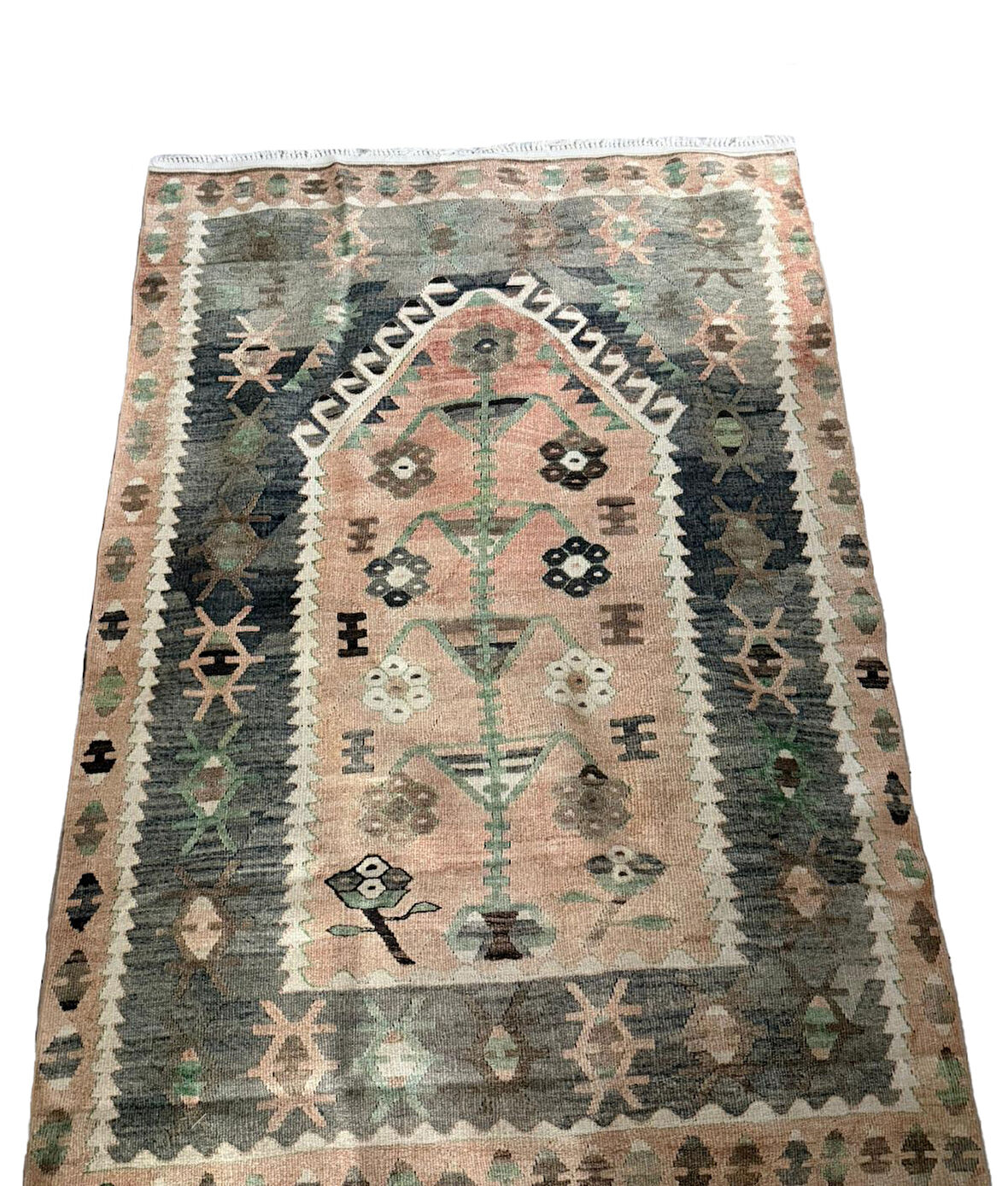Püsküllü Kilim Desenli Halı 150x230 cm