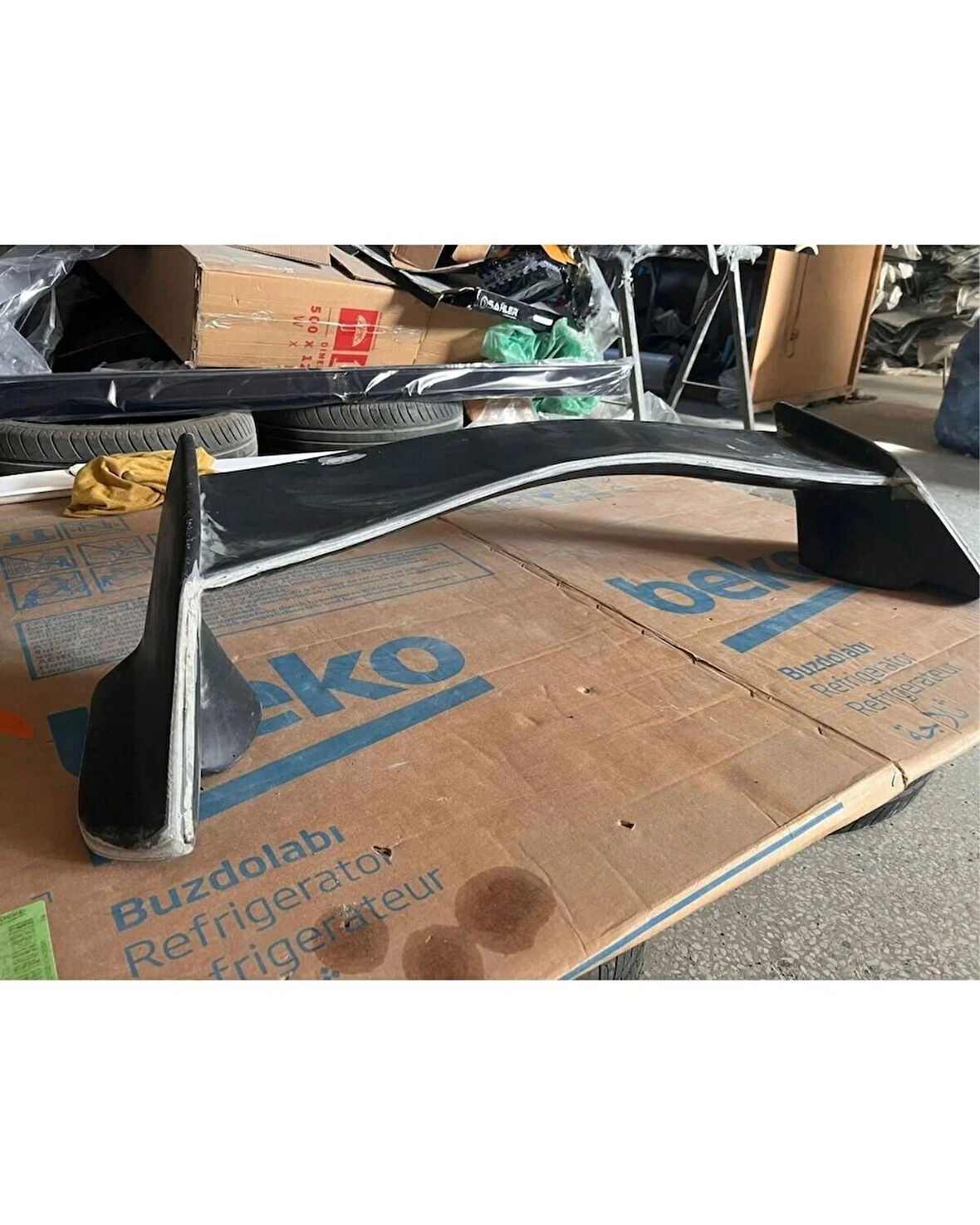 ÜNİVERSAL SPOİLER (( BOYASIZ - HAM )) ( GÖRSELDE Kİ GİBİ) İADESİZ ÜRÜN