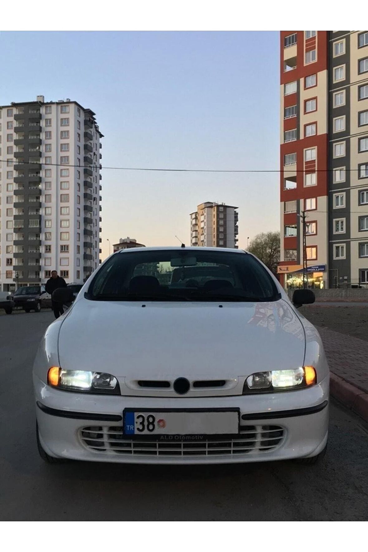 Fiat Marea Kısa Farlar Için Uyumlu Şimşek Etkili Led Xenon Beyaz Far Ampulü