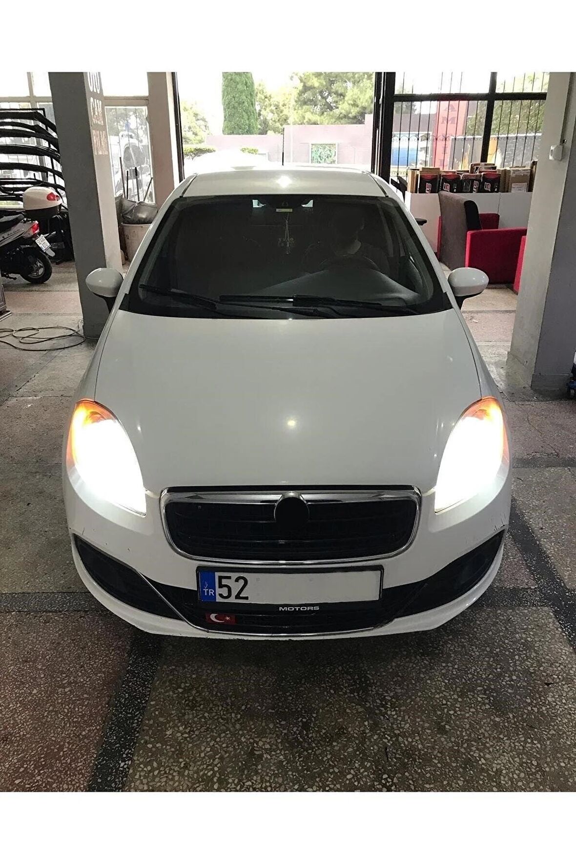 Fiat Linea Makyajlı Uzun Farlar Için Uyumlu Şimşek Etkili Led Xenon Beyaz Far Ampulü