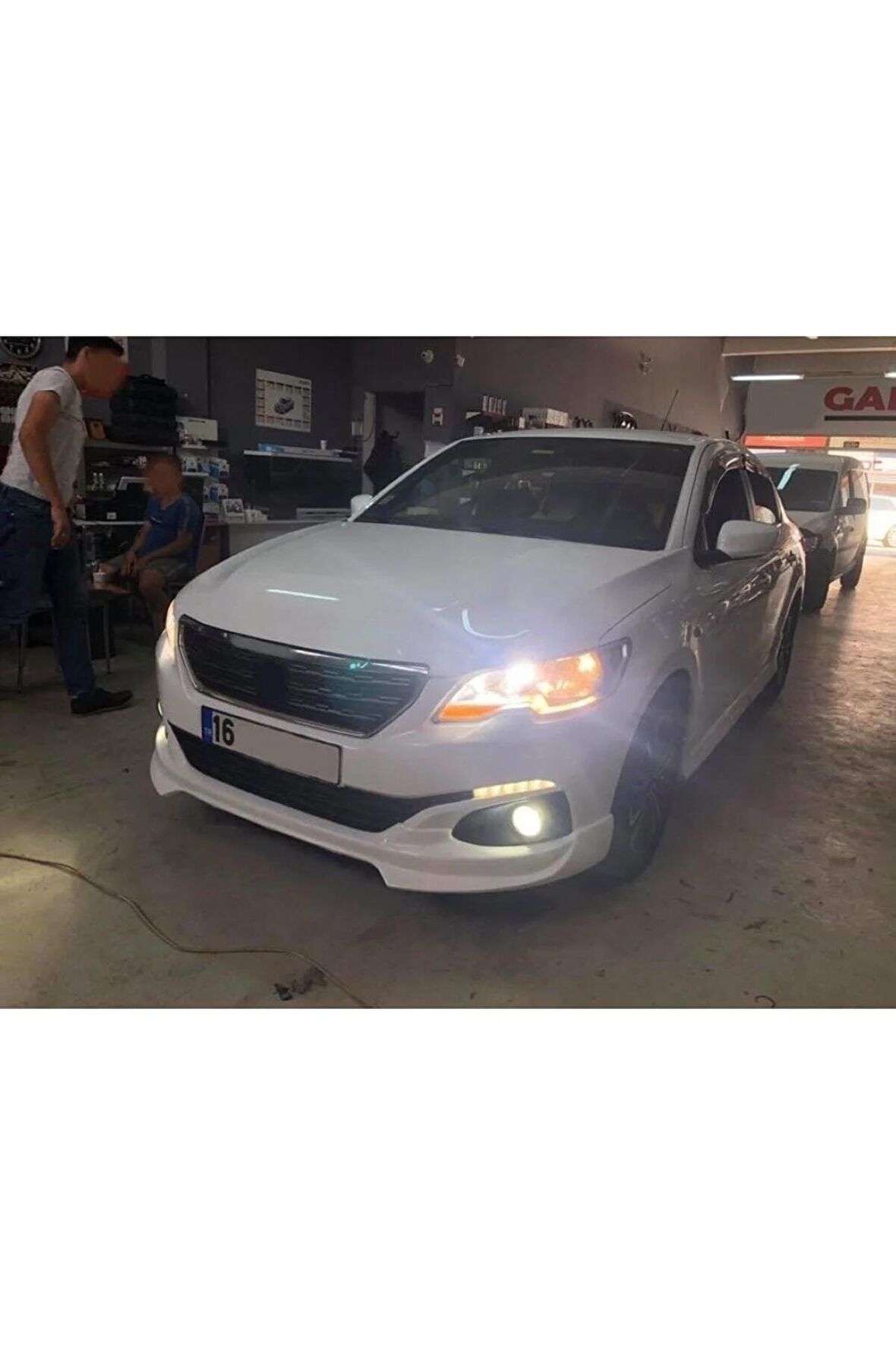 Peugeot 301  Uyumlu Makyajlı Uzun Farlar Için Uyumlu Şimşek Etkili Led Xenon Beyaz Far Ampulü