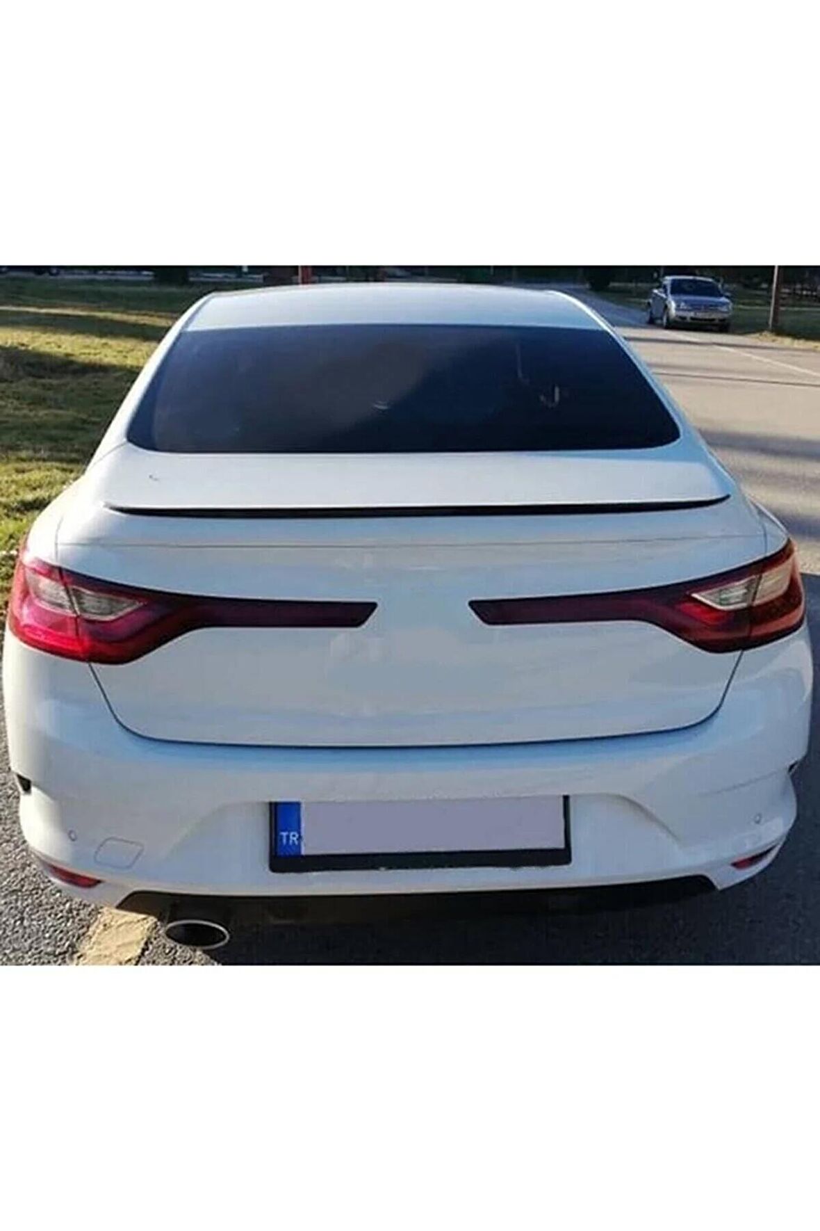 Renault Megane 4 Uyumlu Bagaj Üstü Spoiler Piano Black