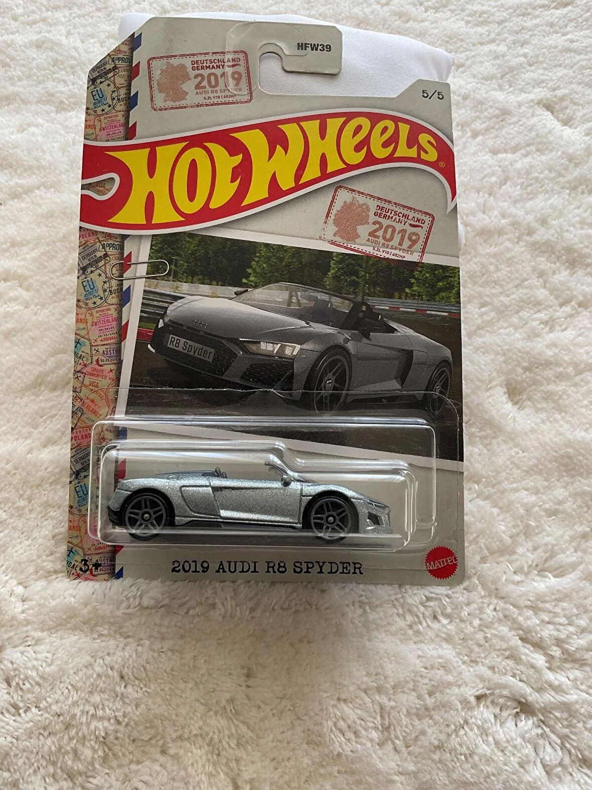 HOT WHEELS - 2019 AUDI R8 SPYDER