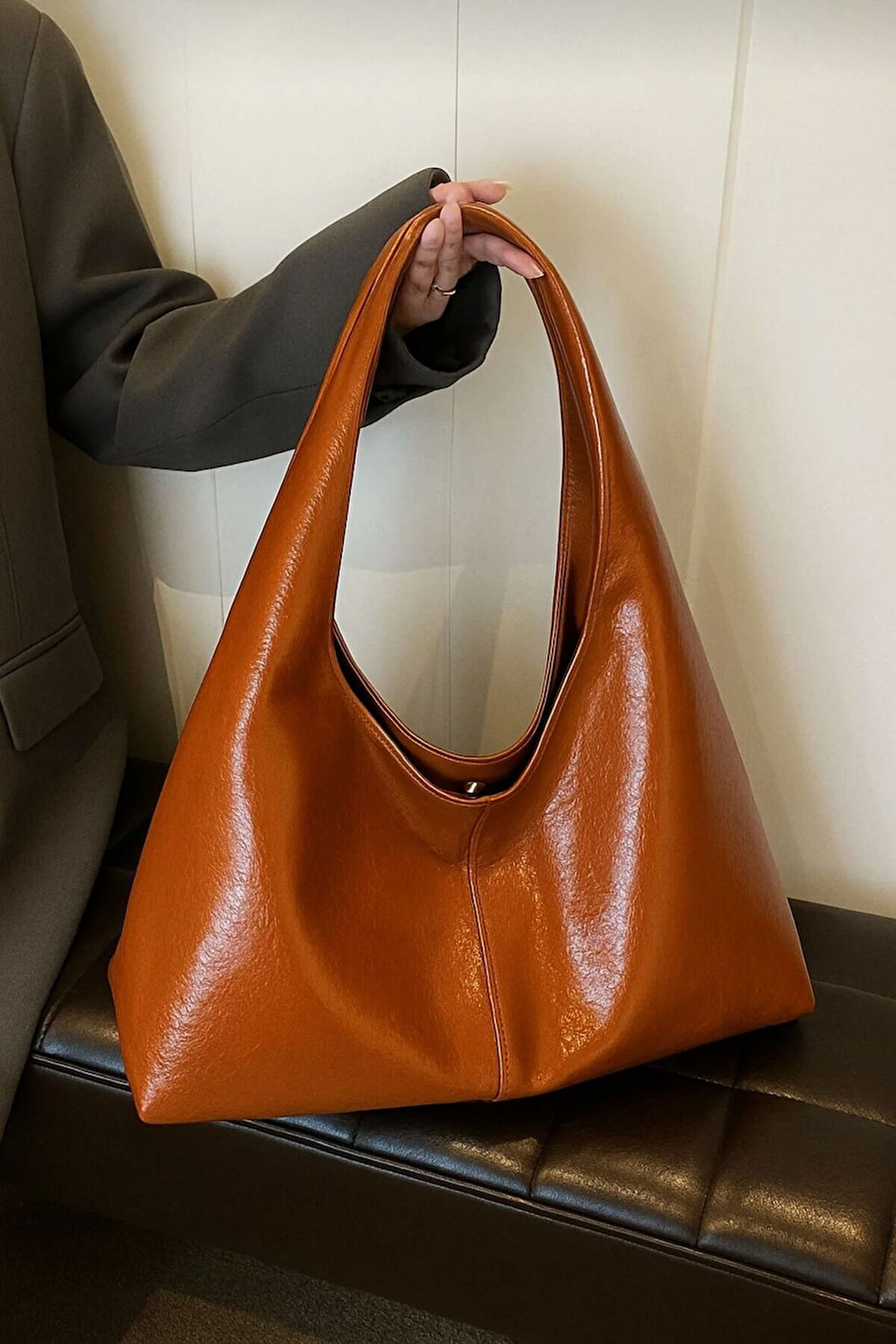 Lüks Deri Omuz ve El Çantası Mıknatıs Kapamalı