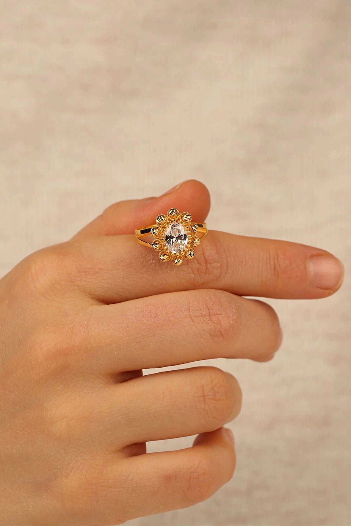 Dorikalı Tektaş Altın Yüzük