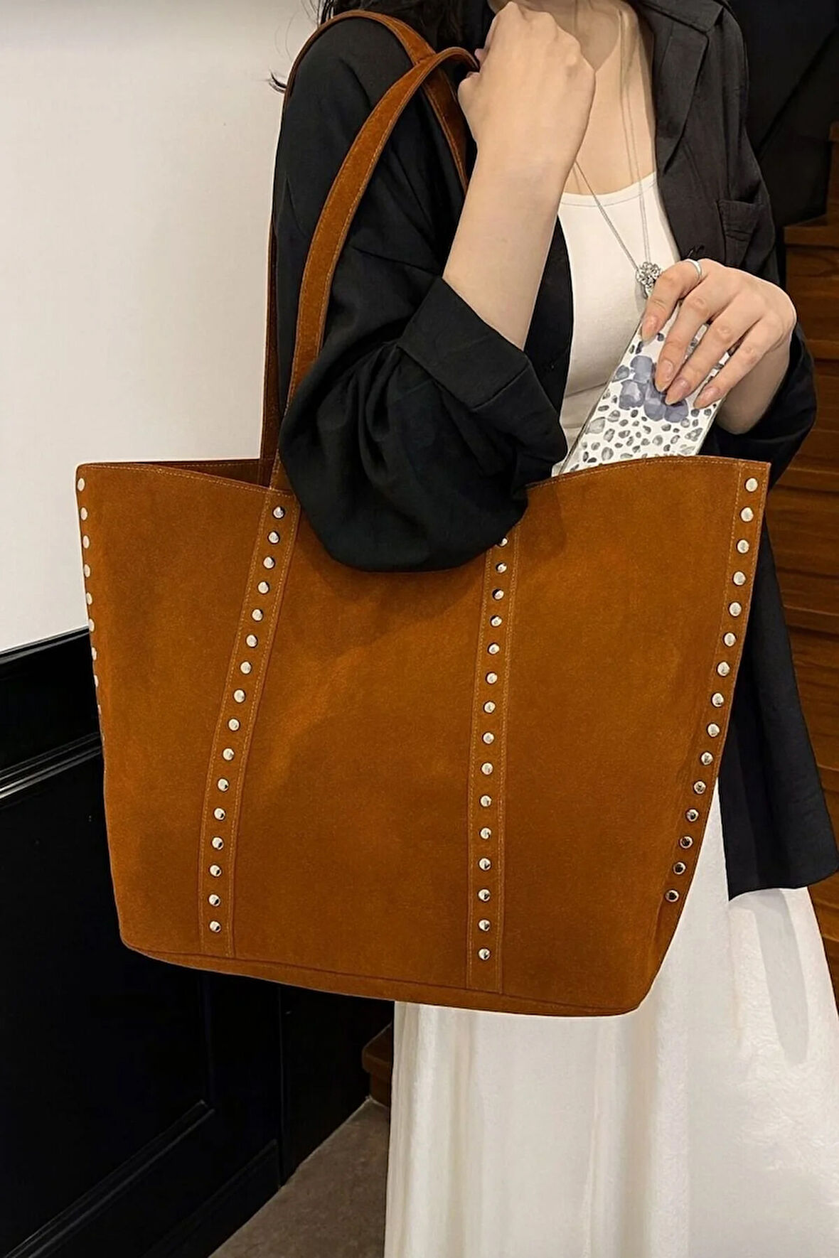 Elegance Suet Kadın Deri Görünümlü Taş Detaylı Büyük Boy Omuz Çantası