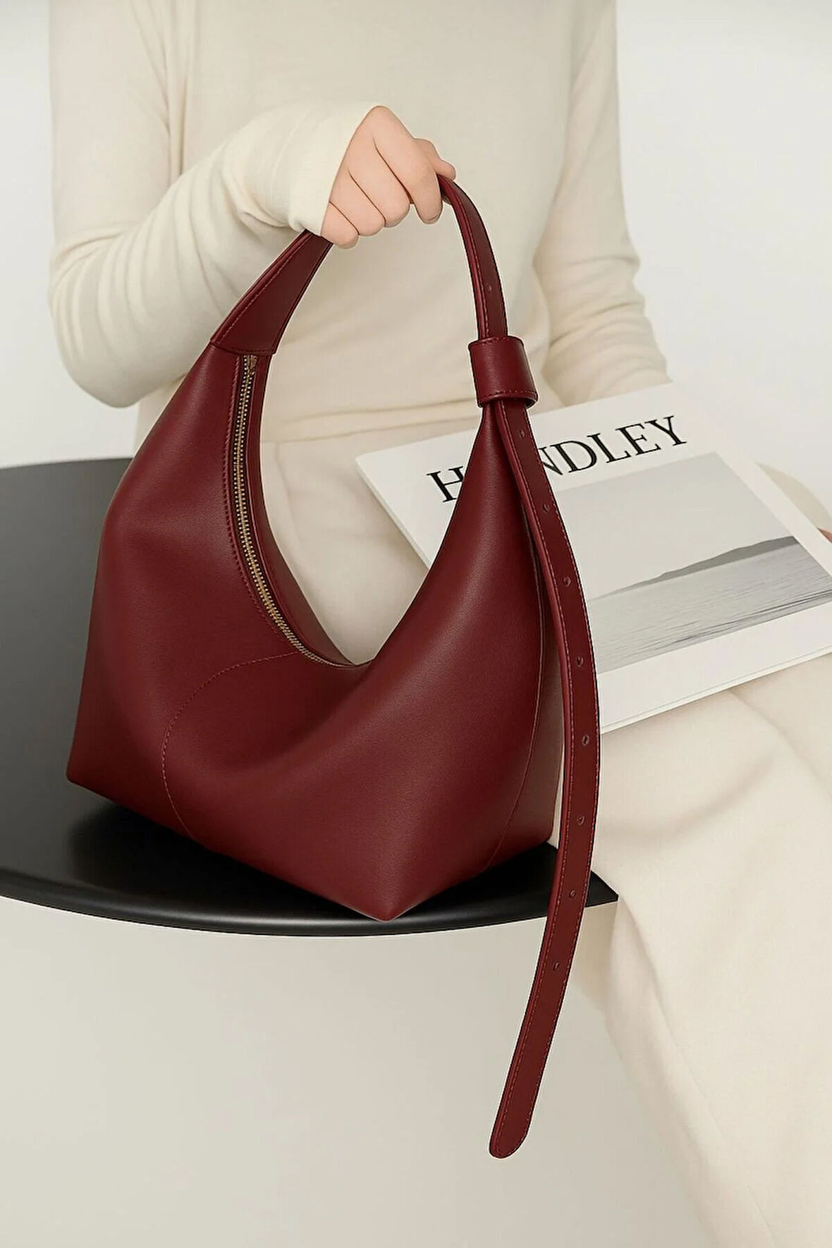 LÉONZA LÜKS OMUZ ÇANTASI