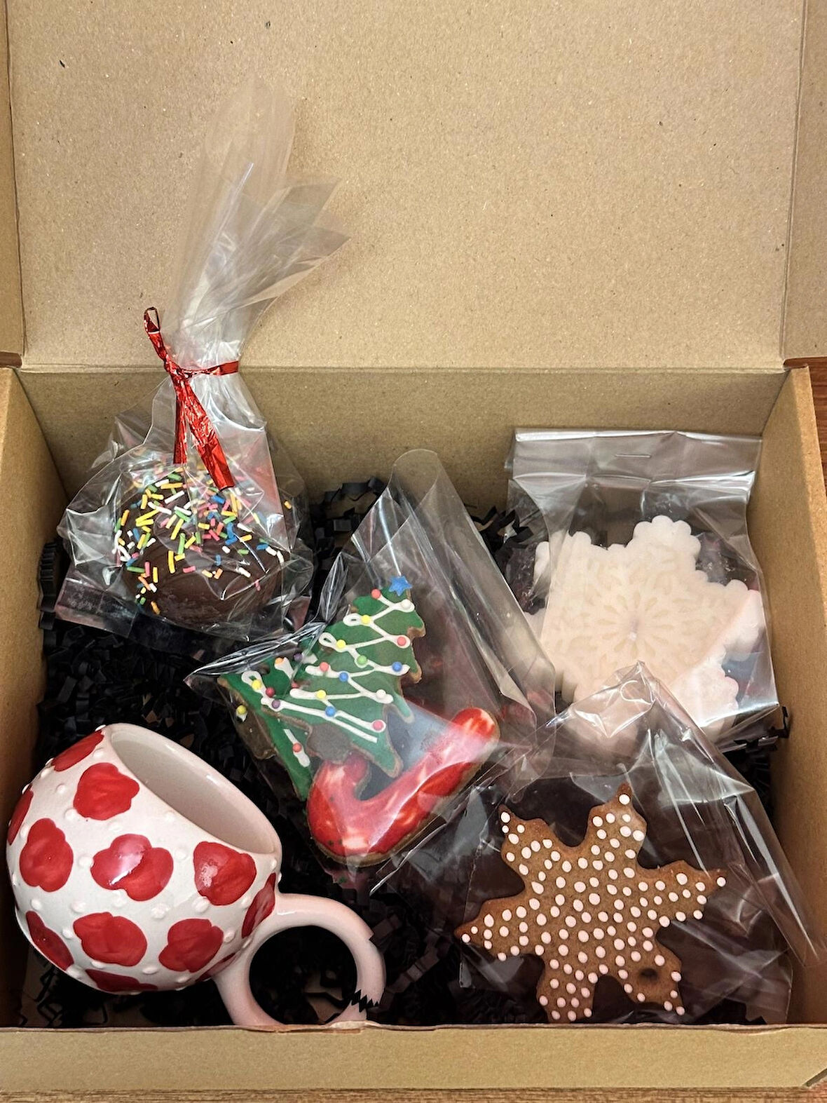 Yeni yıl hediye kutusu 