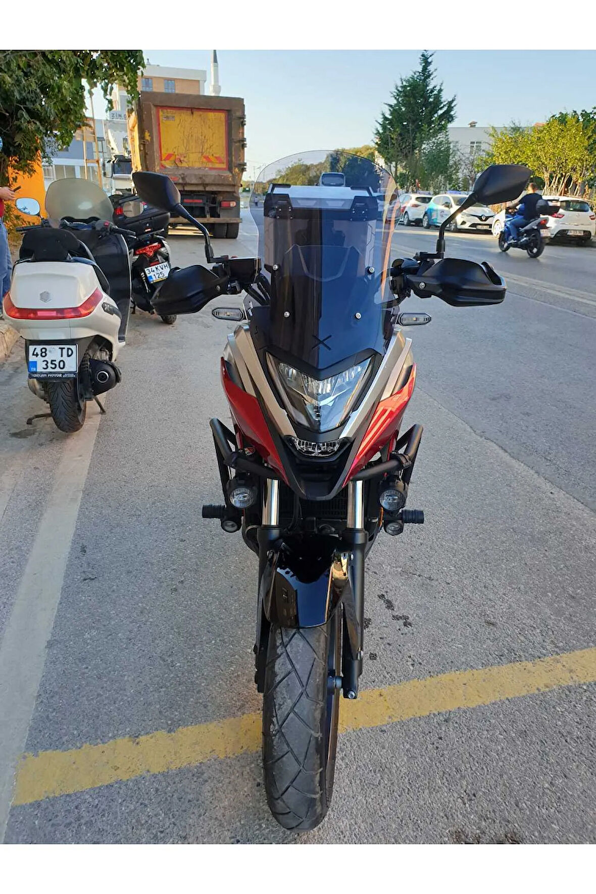 Honda Nc 700 750 X Siperlik Ön Cam 2021 2024 Model 50cm Açıkfüme Renkli 4mm ORTA BOYLU CAM