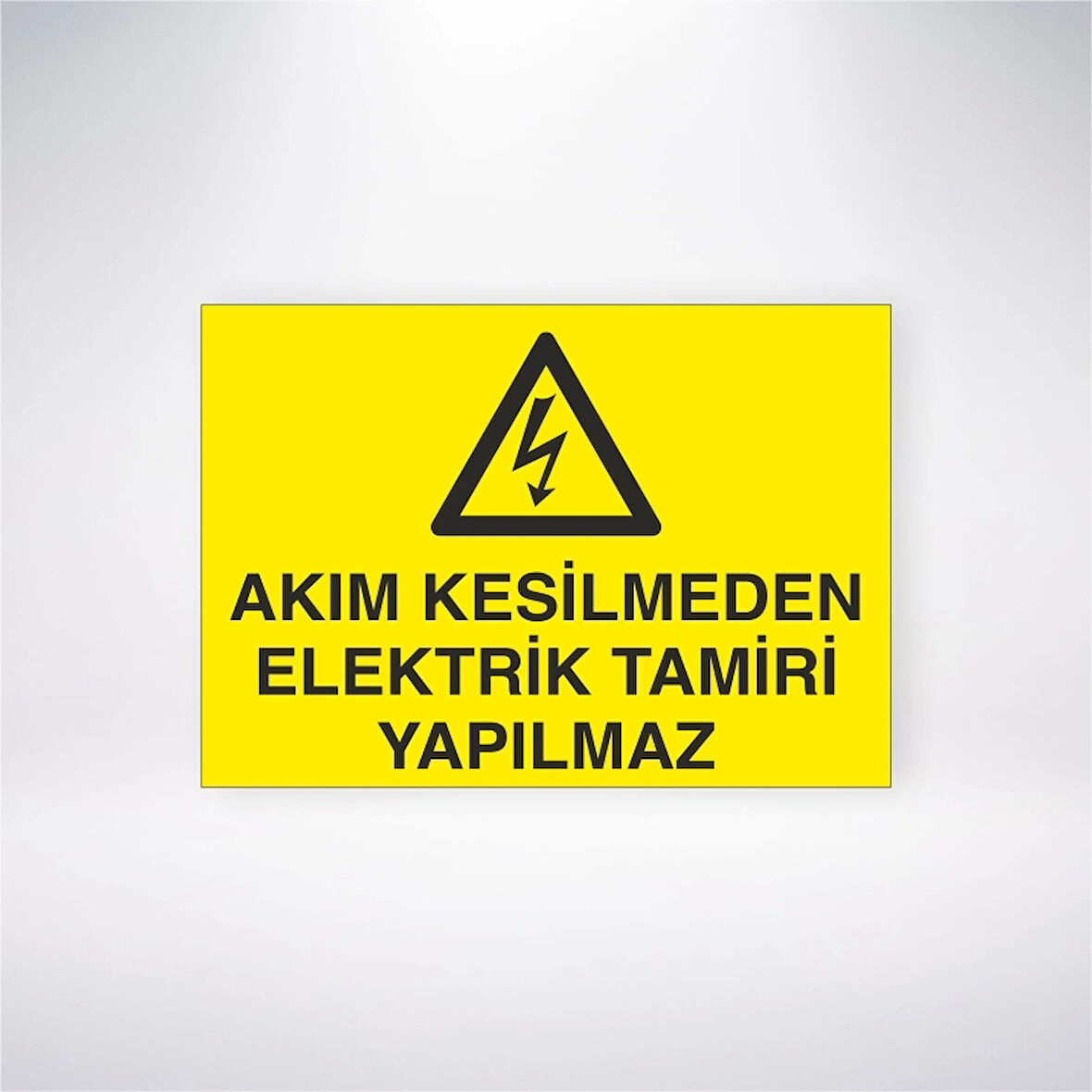 Akım Kesilmeden Elektrik Tamiri Yapılmaz 21x29 Arkası Yapışkanlı Sticker