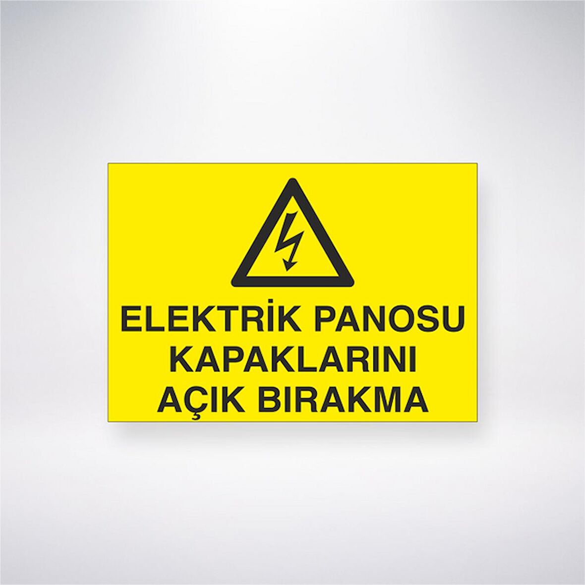 Elektrik Panosu Kapaklarını Açık Bırakma