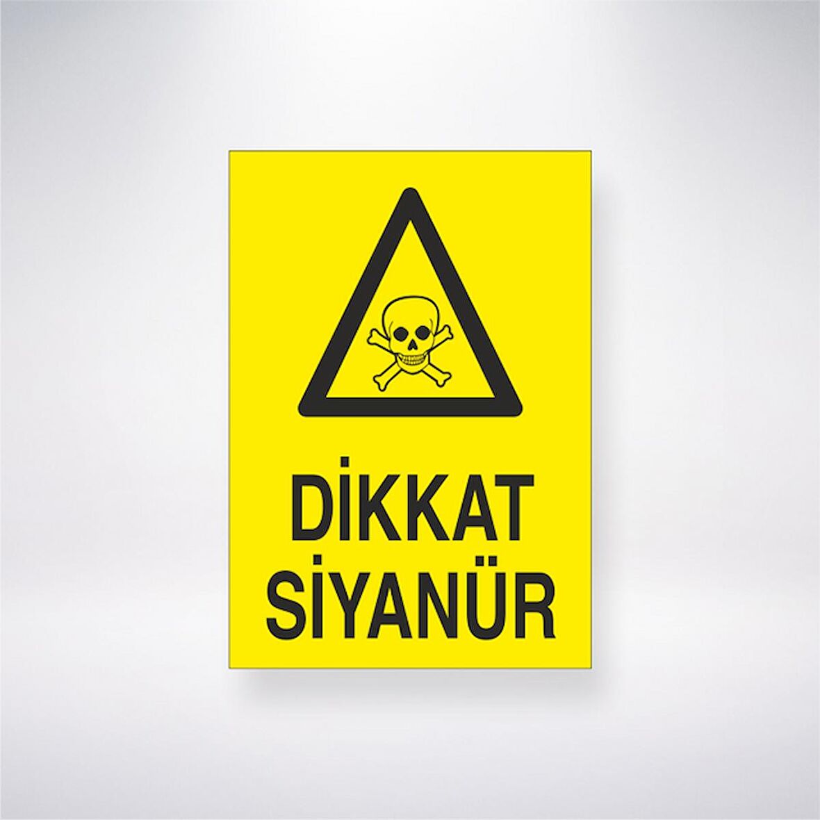 Dikkat Siyanür