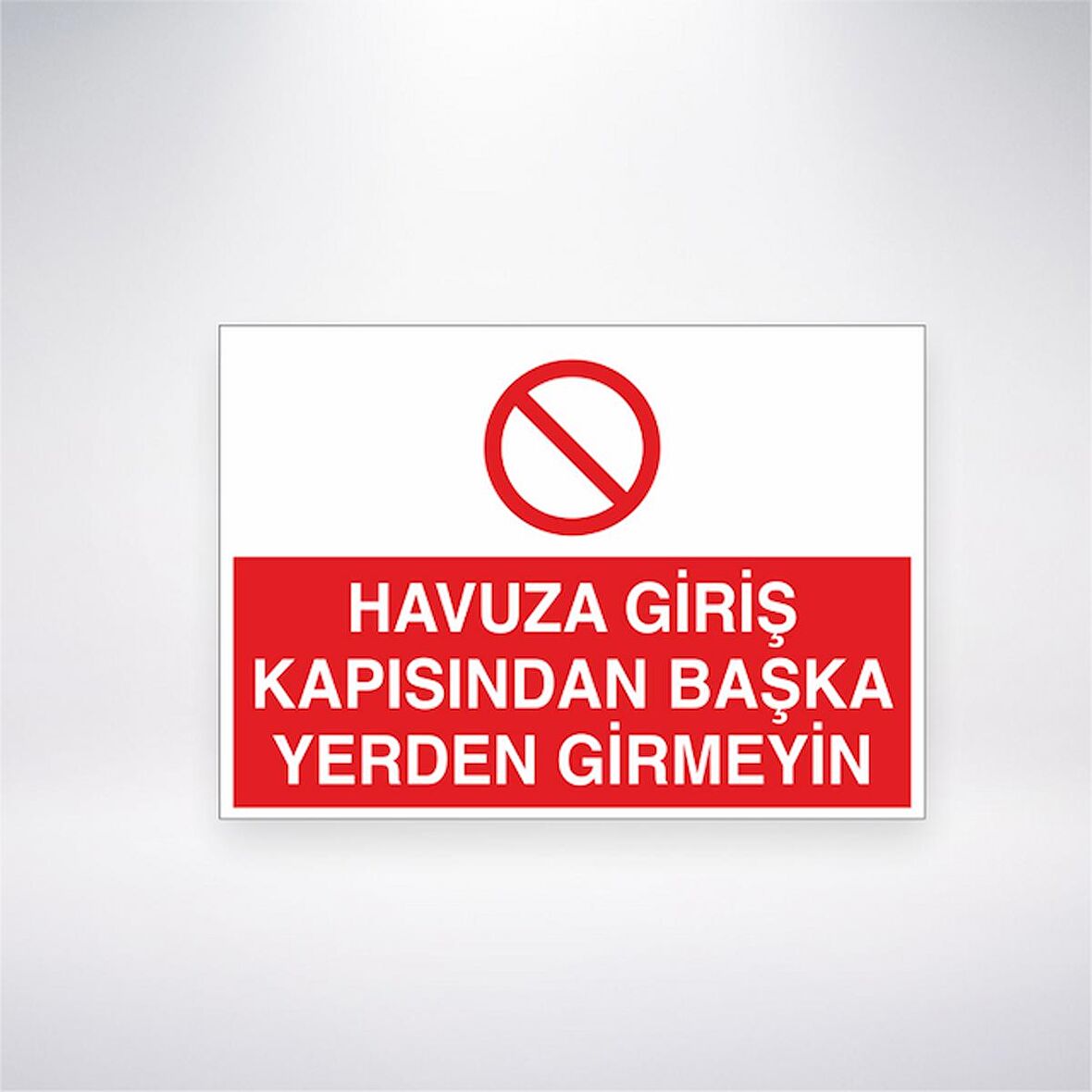 Havuza Giriş Kapısından Başka Yerden Girmeyin