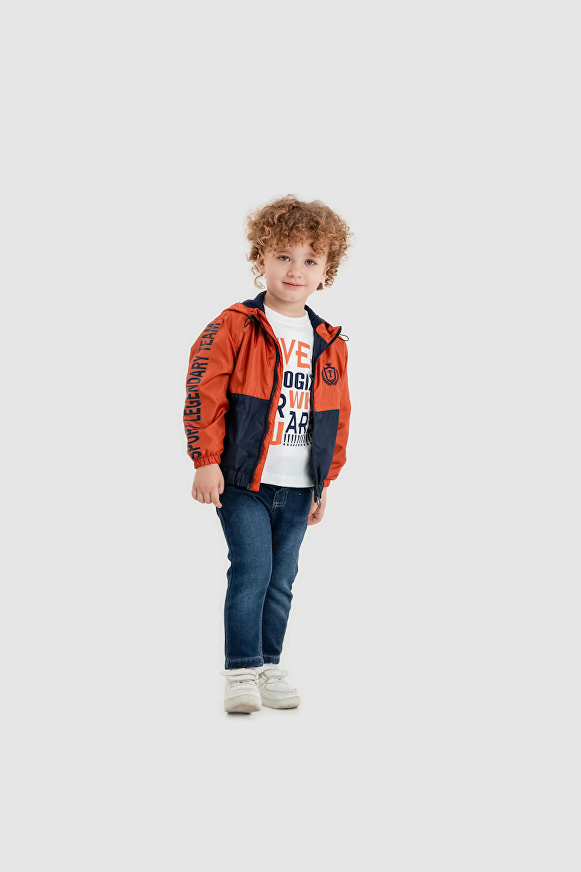 Erkek Çocuk Kapüşonlu Fermuarlı Rüzgarlık – İki Renkli Spor Ceket 3'lü Takım