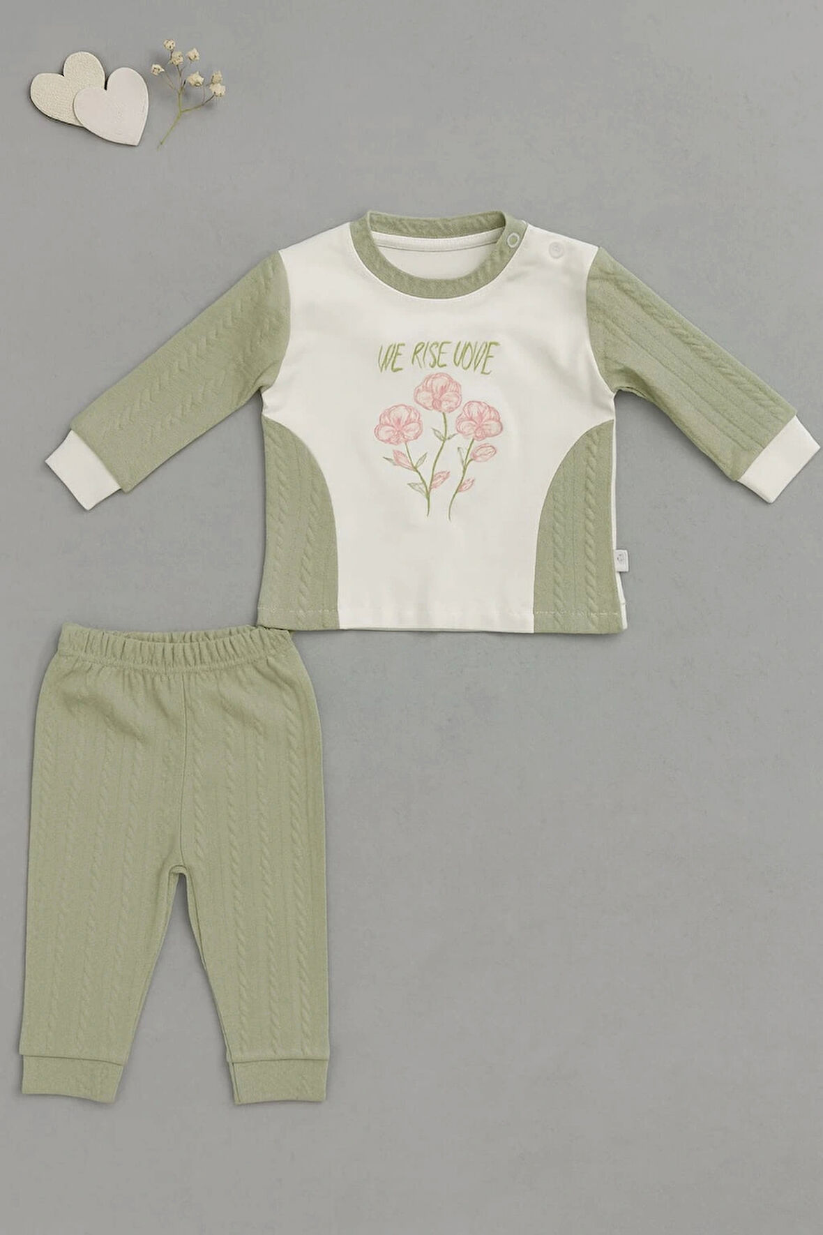 Çiçek Desenli Pamuklu Pijama Takımı