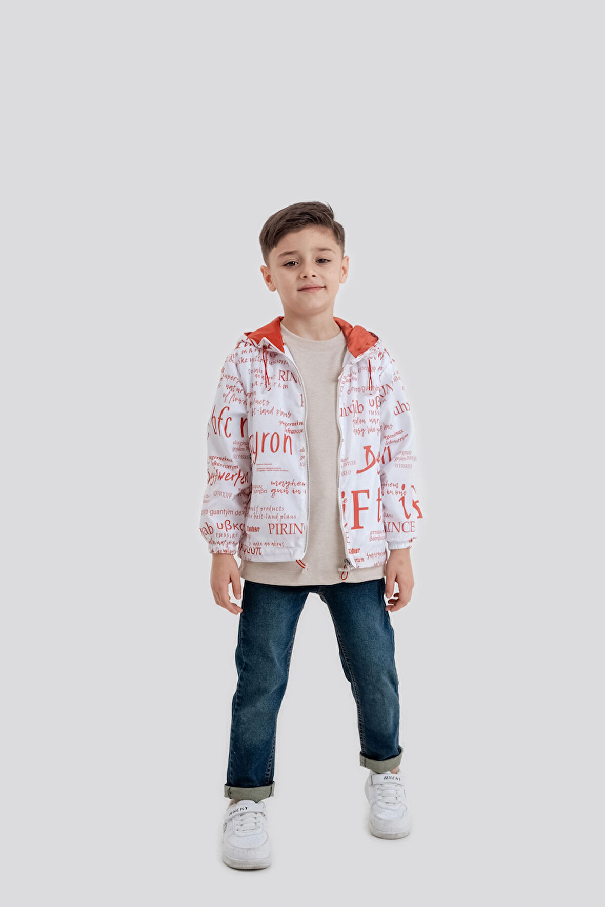 Yağmurluk, Tişört ve Pantolon Çocuk 3’lü Takım