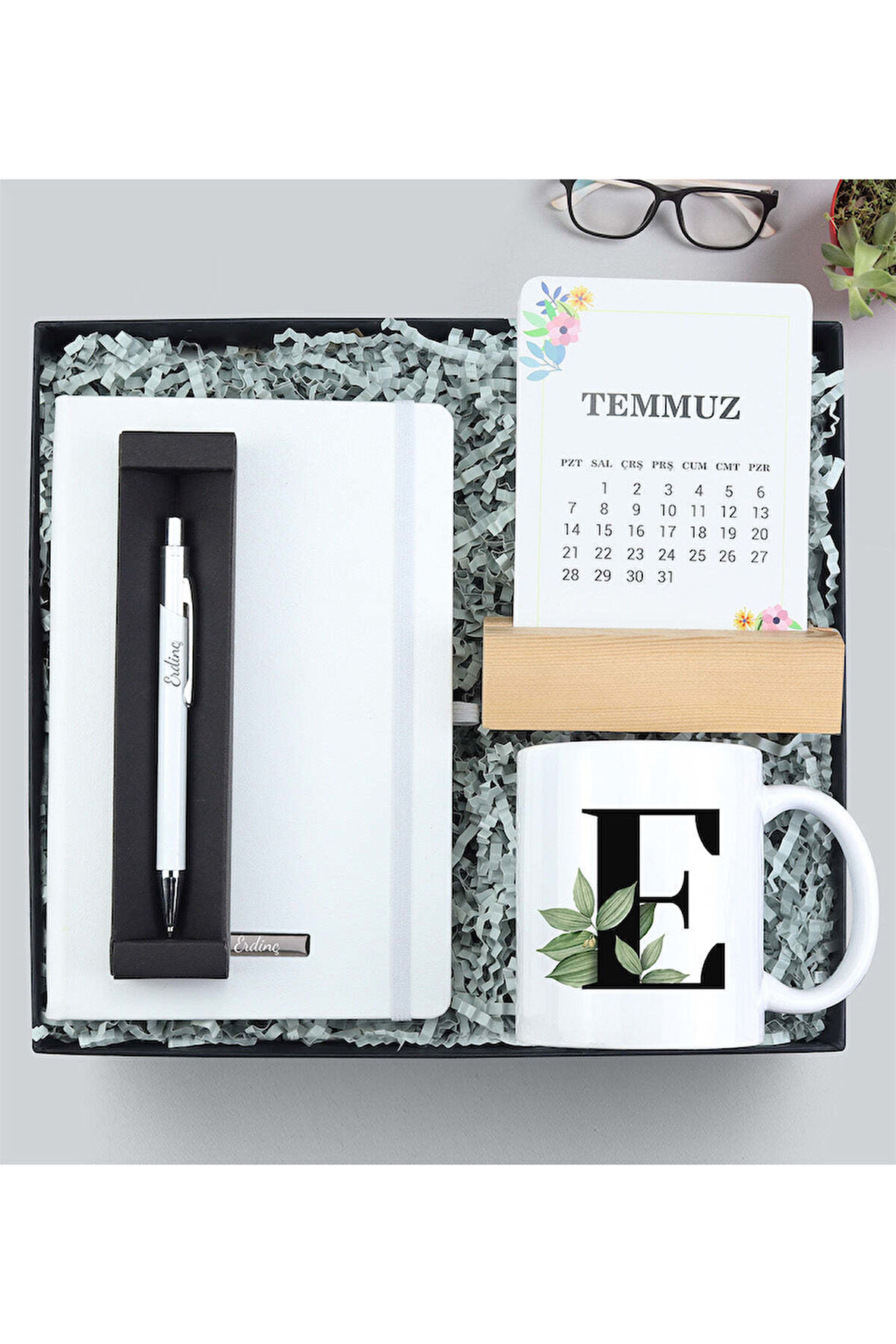 Beyaz Defter & Tükenmez Kalem & Kupa & Takvim Hediye Seti