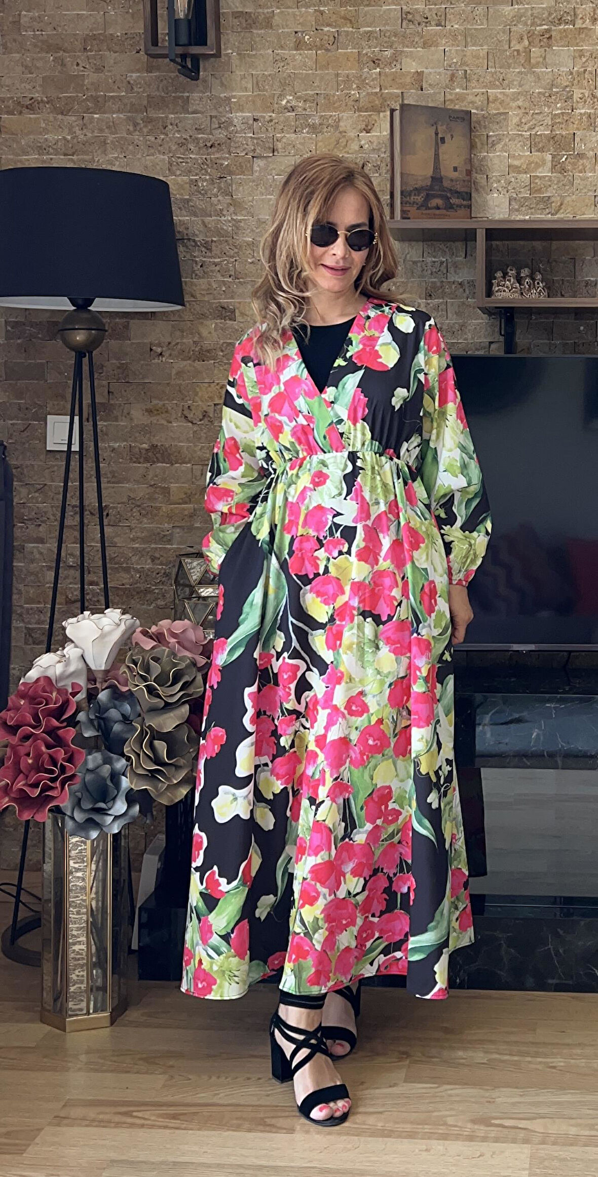 Pembe Çiçekli Beli Büzgülü  Elbise Kloş Kesim Tesettür Yazlık Elbise 130 cm