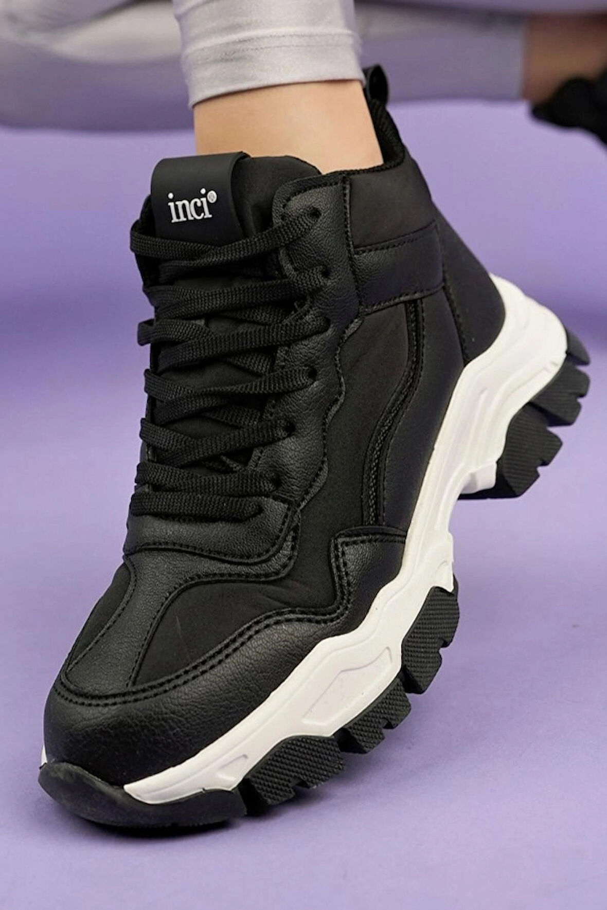 Kadın İnci Bağcıklı Bot