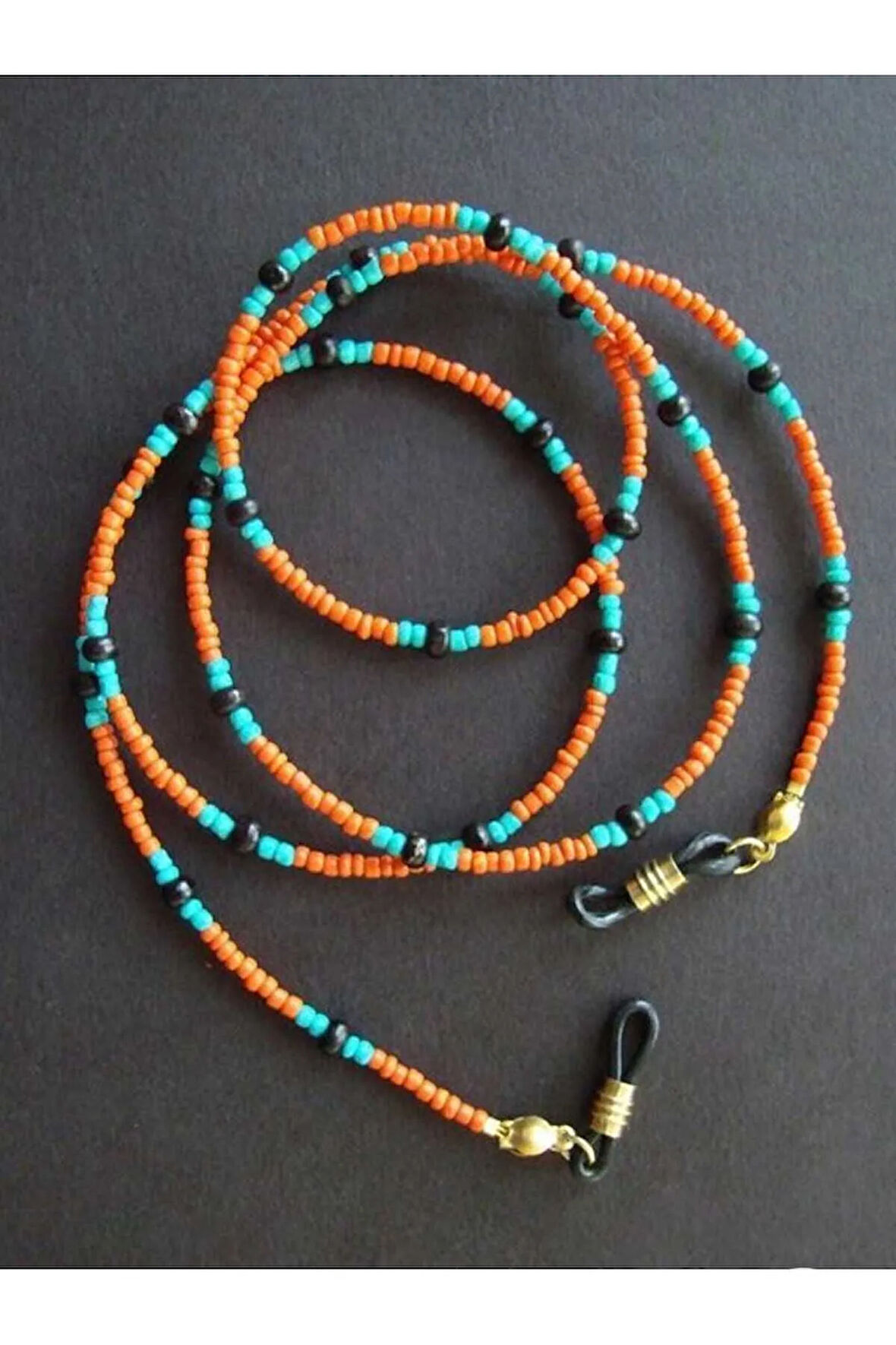 RENKLİ KUM BONCUK GÖZLÜK AKSESUARI