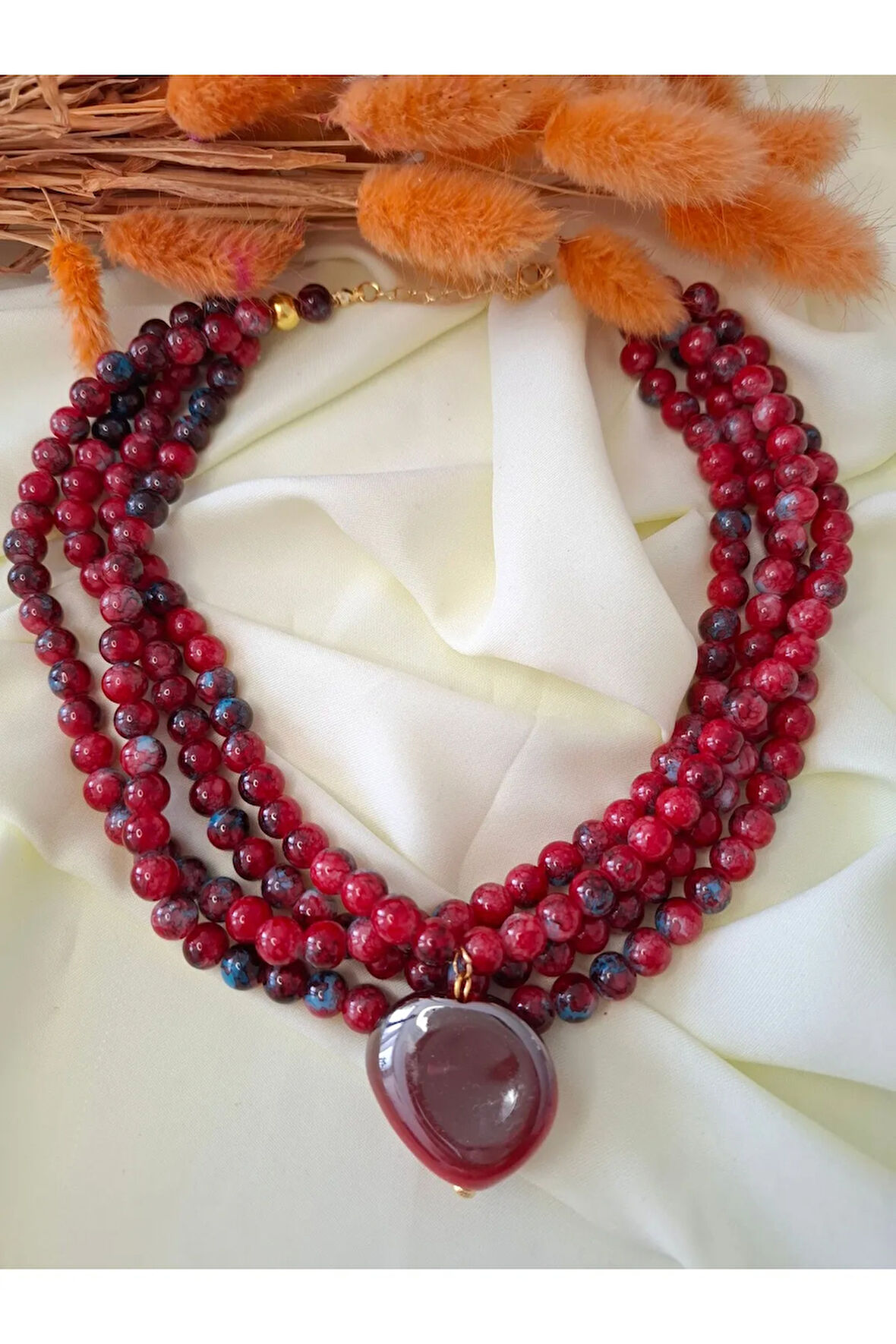 CAM BONCUKLU FİGÜRLÜ KOLYE