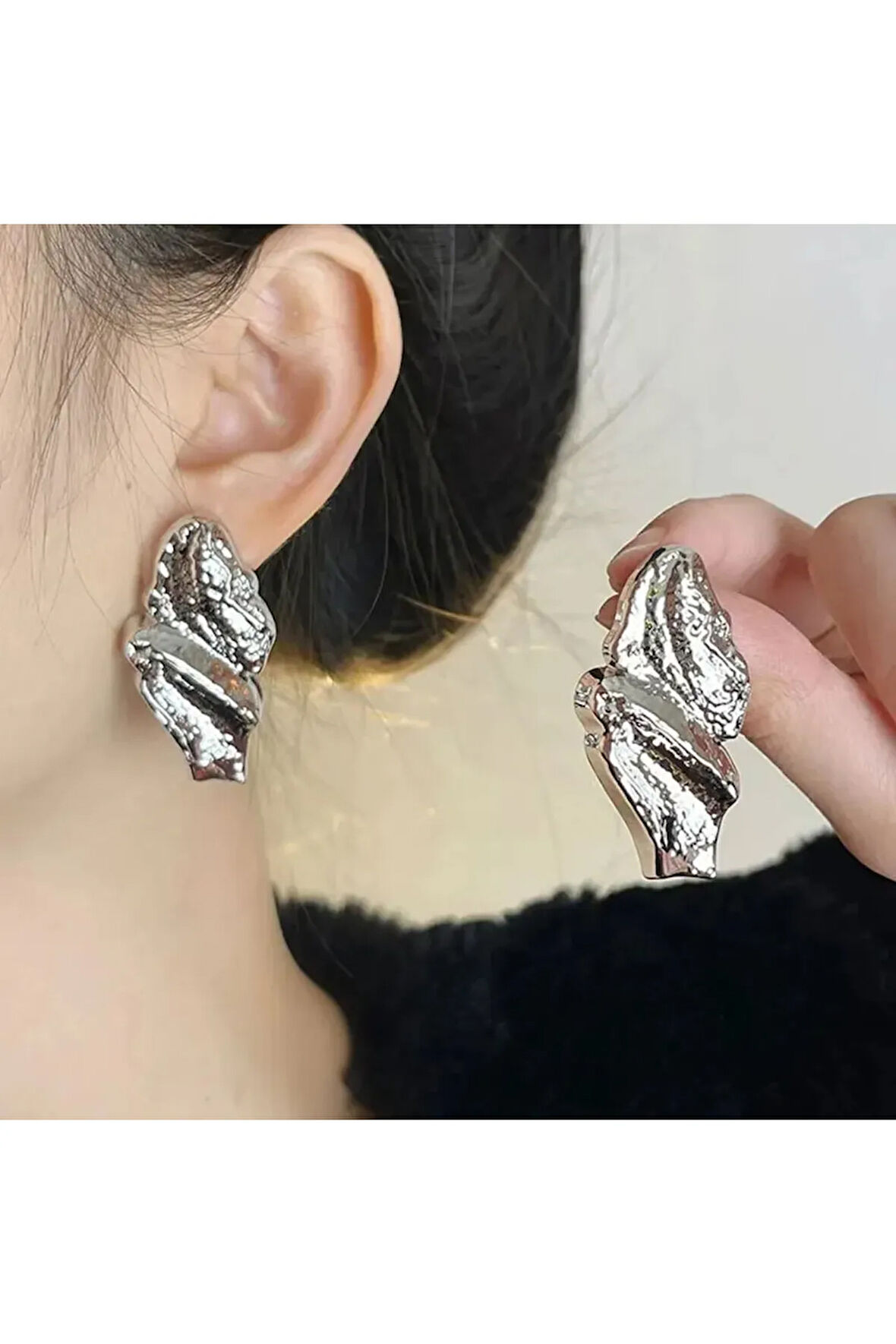 BÜYÜK TAŞ METAL SİLVER KÜPE