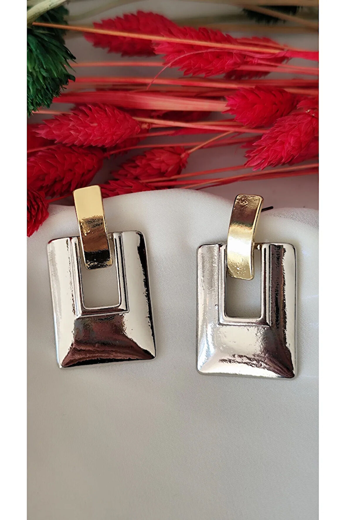 PENCERELİ METAL SİLVER KÜPE