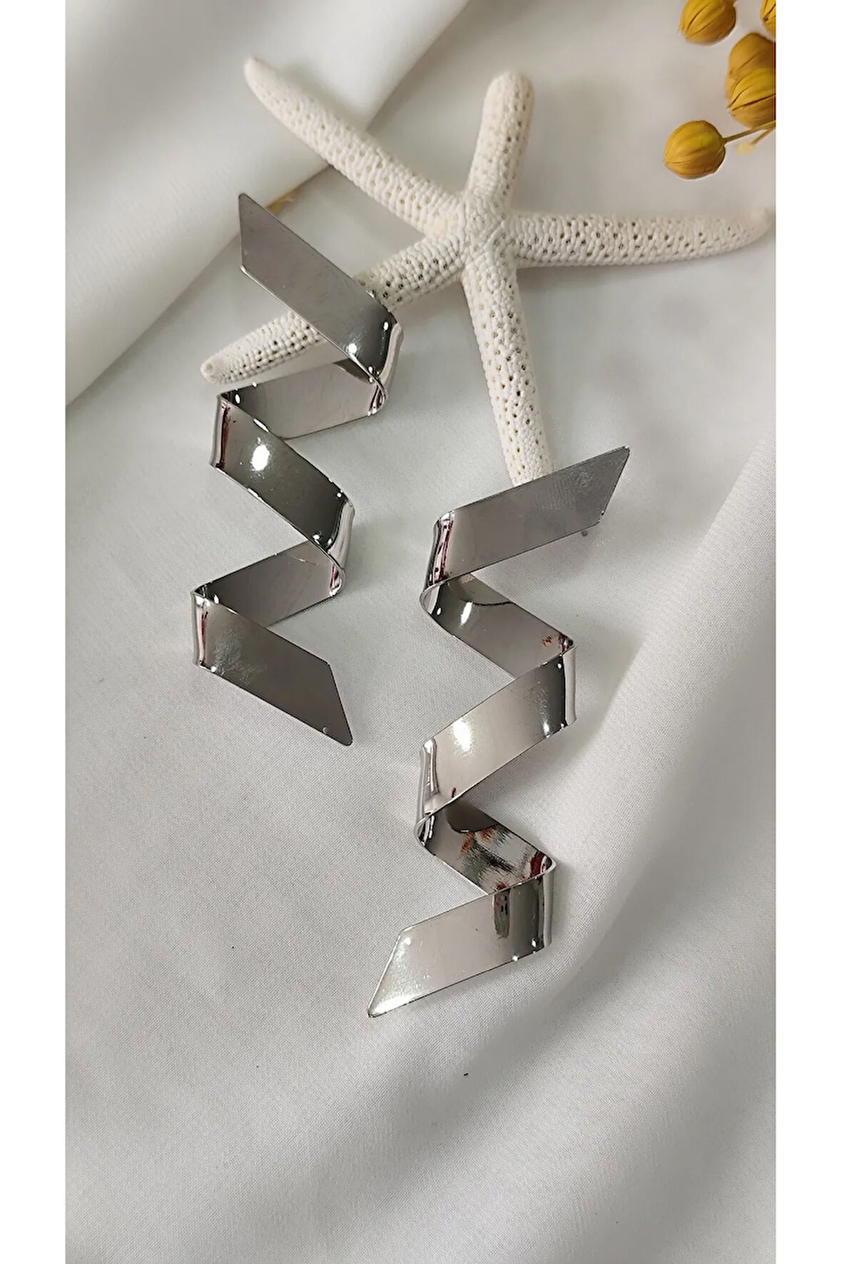 ZİGZAG BÜYÜK METAL SİLVER KÜPE